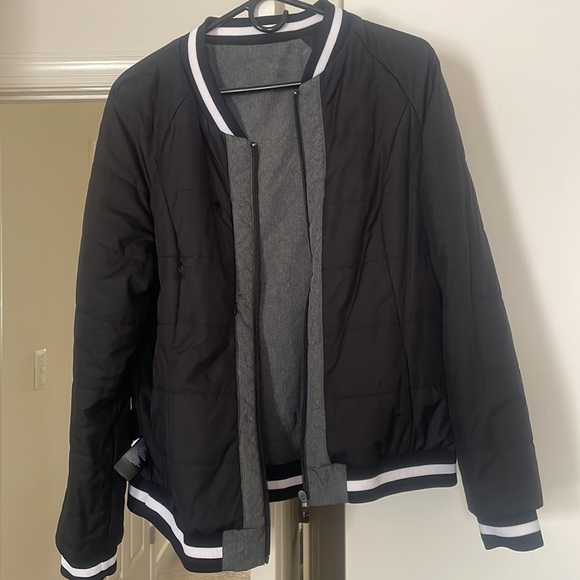 Northface Bomber Jacket - Picture 2 of 4